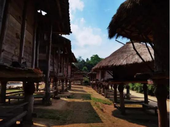 廣西與貴州交界處的 菇類村 ,女性衣著開放,以母系社會為主